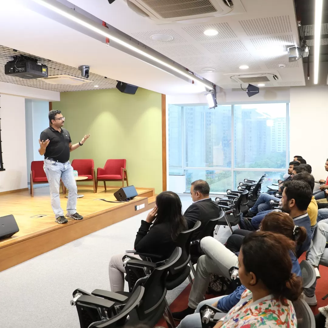 Manish Mittal addressing the batch