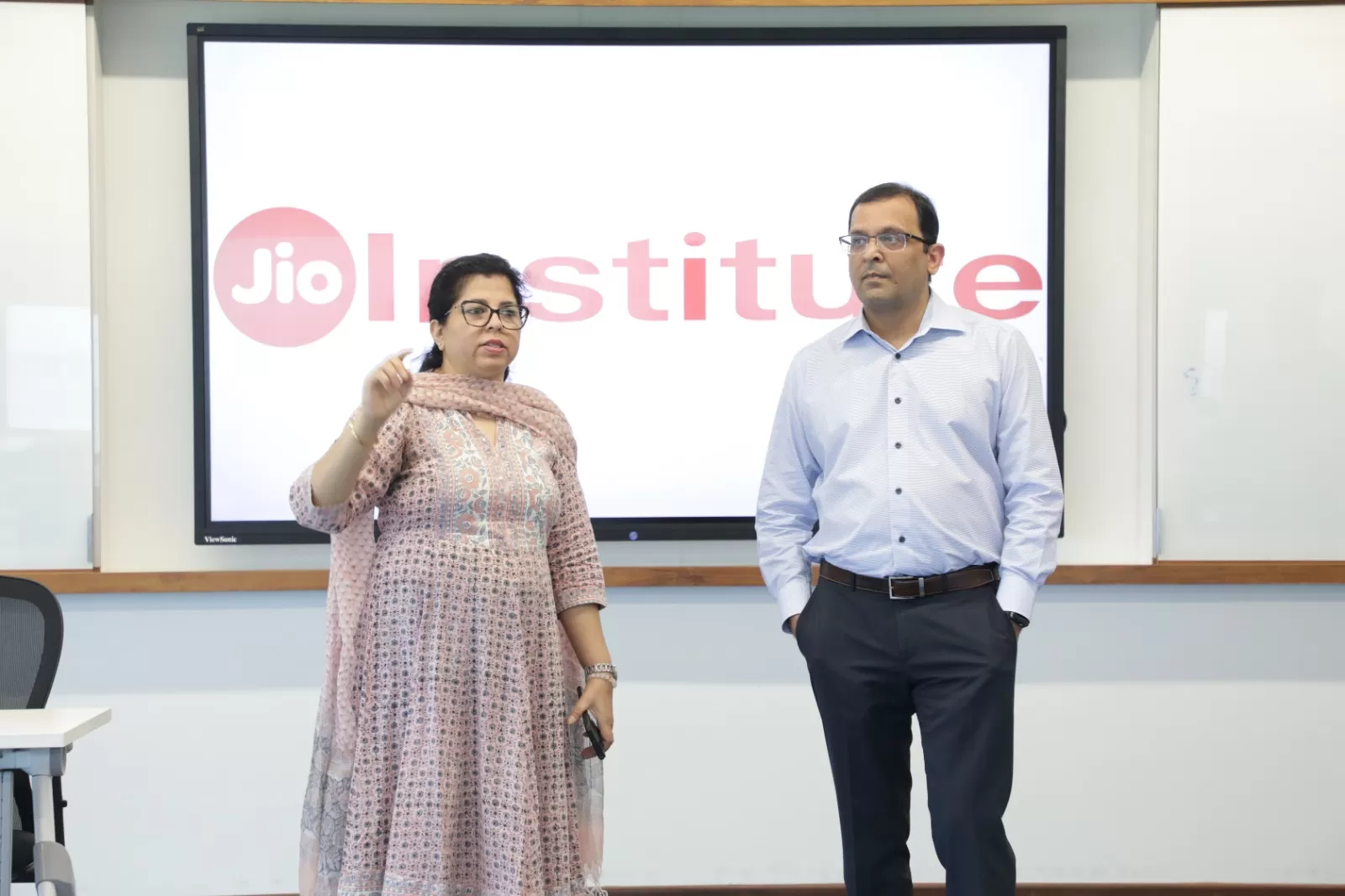Bryant University Provost Visits Jio Institute 17