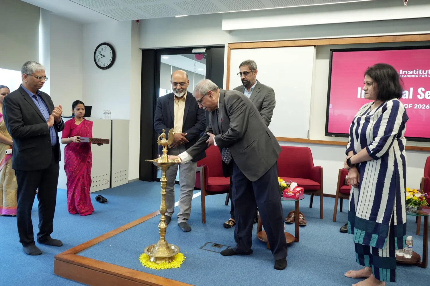 Lighting of the Lamp